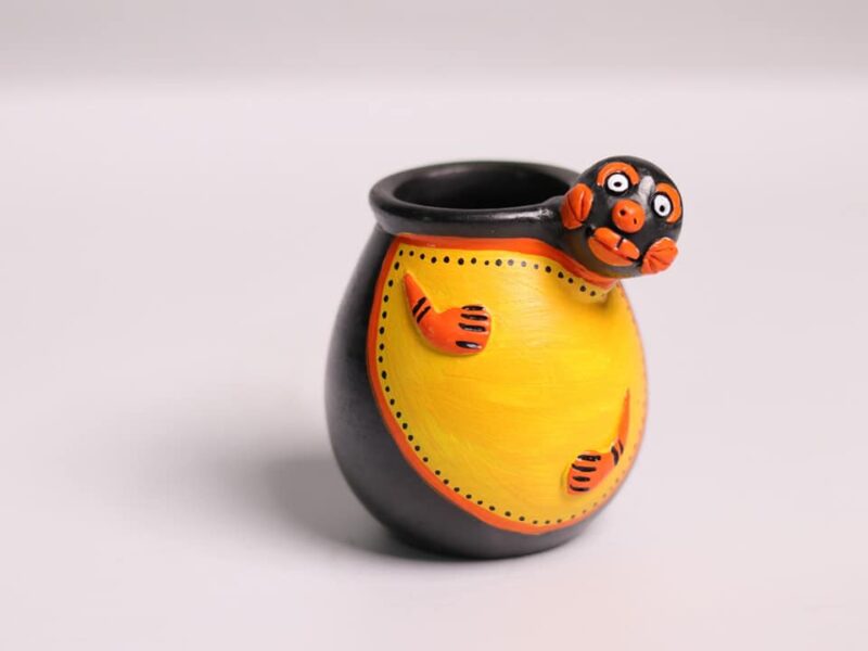 Black pottery hand painted pen stand